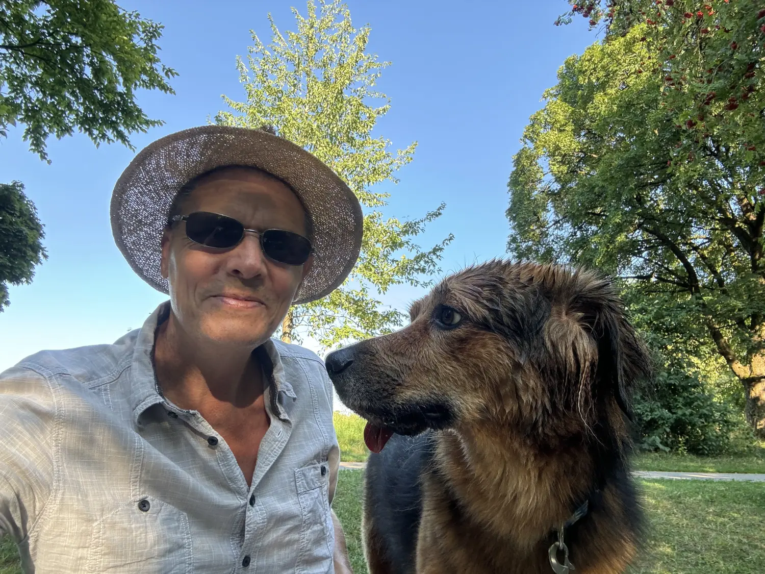 Paulchens-Hundeschule / Hunde-und Tierfotografie - Hundetraining und Fotografie - Ralf Willing mit hund